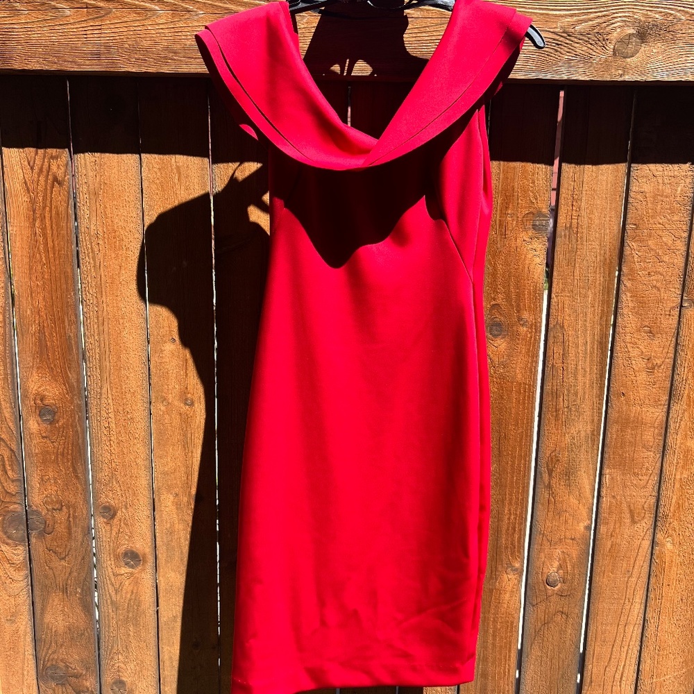 Black Halo Eve Red Dress, Open Back with Ruffled Detailed, Draped Neckline